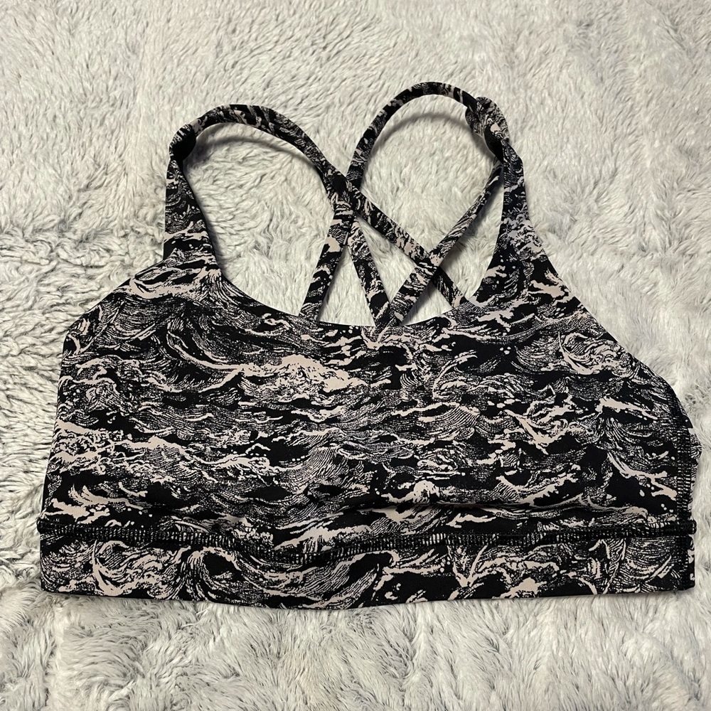 Lululemon sports bra